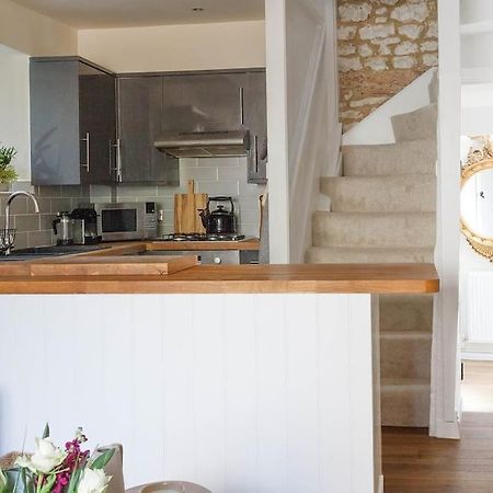 Stylish Painswick Getaway Villa Bagian luar foto