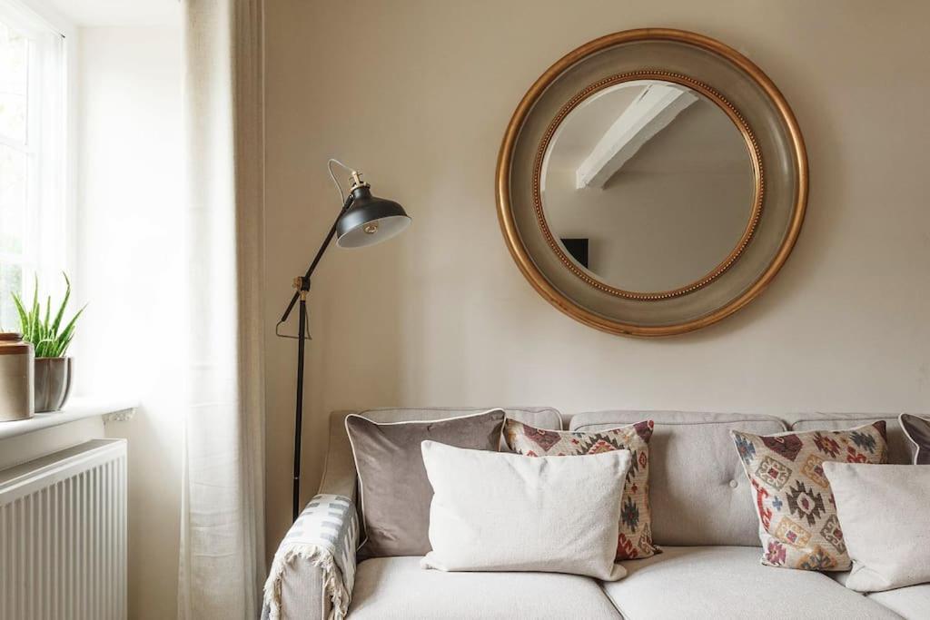 Stylish Painswick Getaway Villa Bagian luar foto