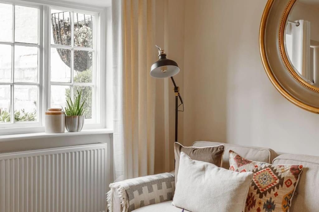 Stylish Painswick Getaway Villa Bagian luar foto
