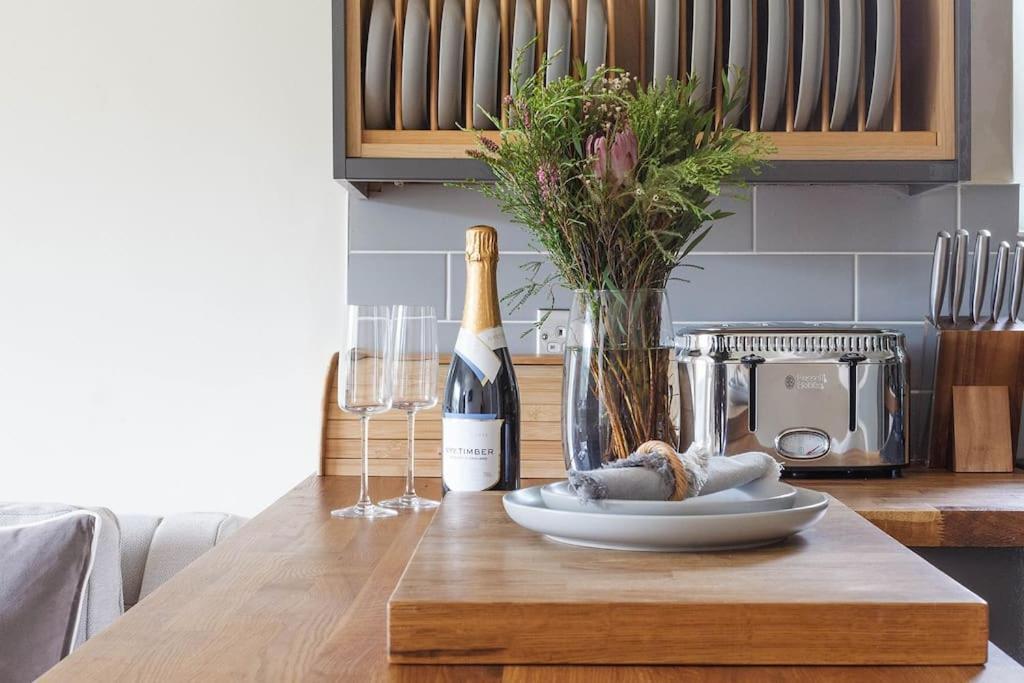 Stylish Painswick Getaway Villa Bagian luar foto