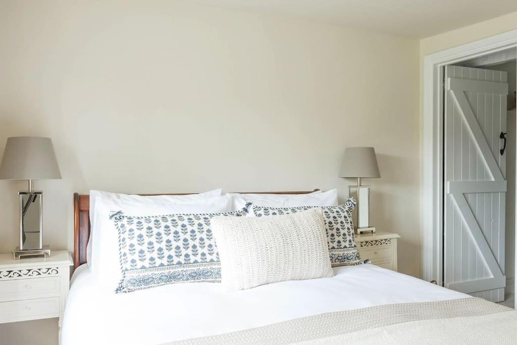 Stylish Painswick Getaway Villa Bagian luar foto