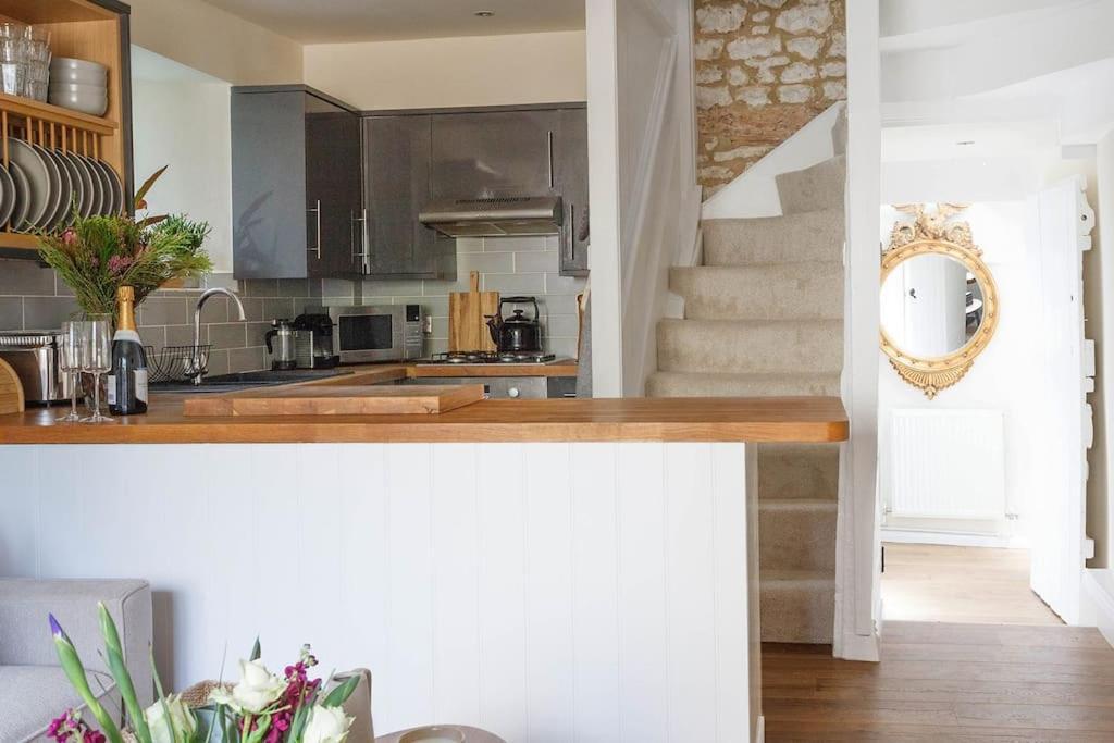 Stylish Painswick Getaway Villa Bagian luar foto