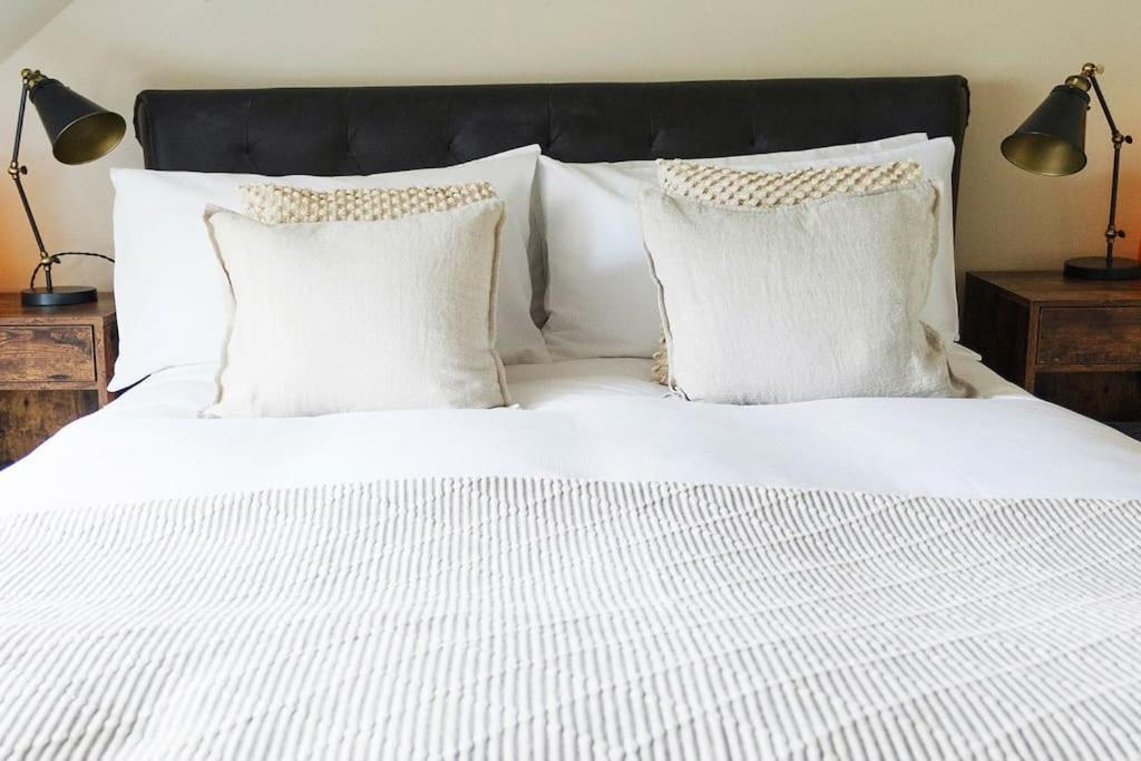 Stylish Painswick Getaway Villa Bagian luar foto