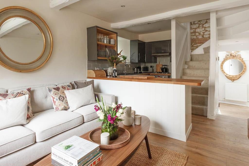 Stylish Painswick Getaway Villa Bagian luar foto